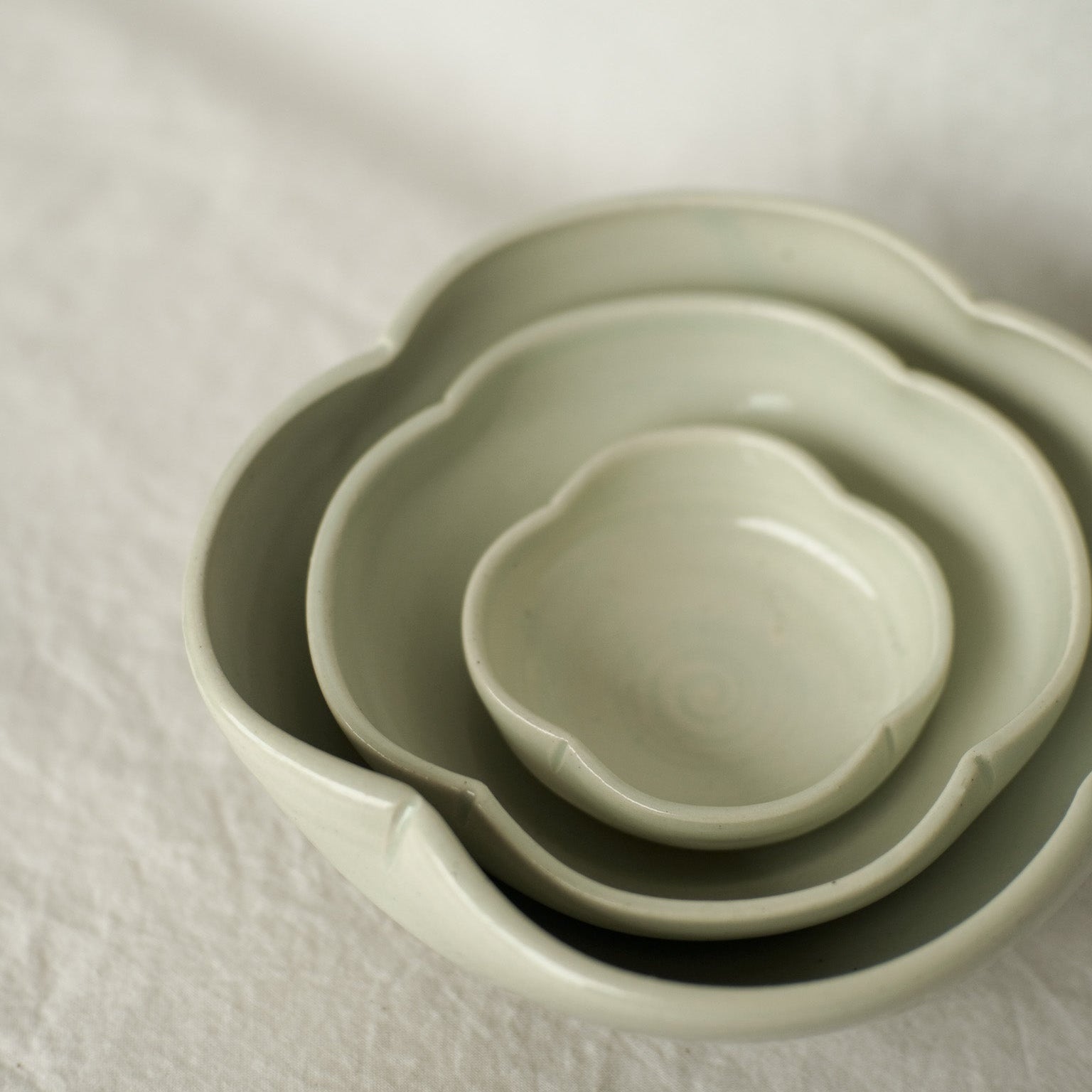 CLOVER BOWL SET - CELADON