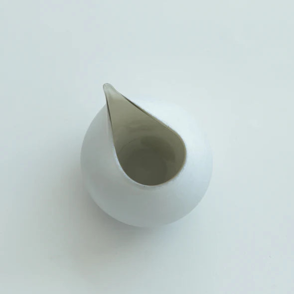 [Display Only] “White Vassel” Pitcher 1